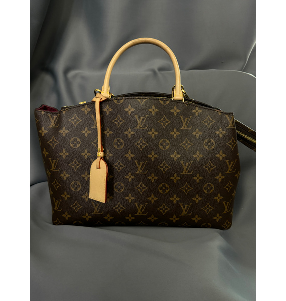 Сумка • Louis Vuitton • Коричневый