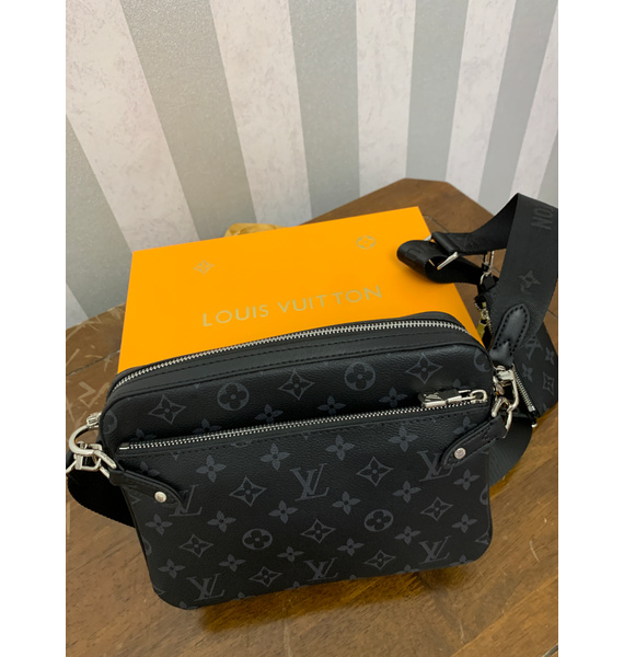 Сумка • Louis Vuitton • Черный