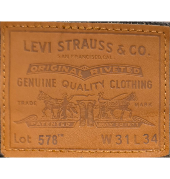 Джинсы • Levi's • Тёмно-серый