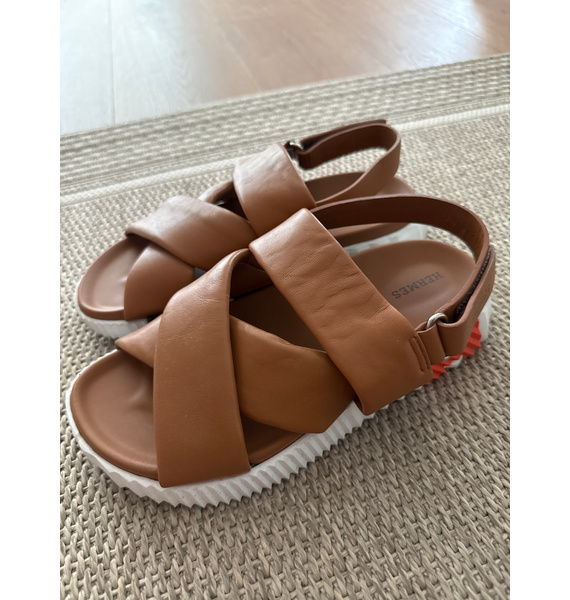 Сандалии • Hermès • Коричневый