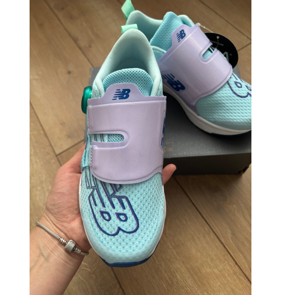 Кроссовки • New Balance • Мятный