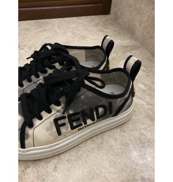 Кеды • Fendi • Другое