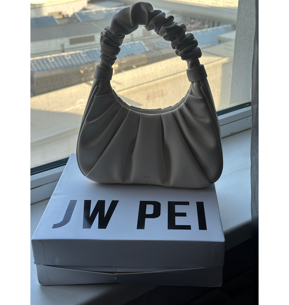 Сумка • JW PEI • Кремовый