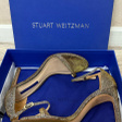 Босоножки • Stuart Weitzman • Золотой