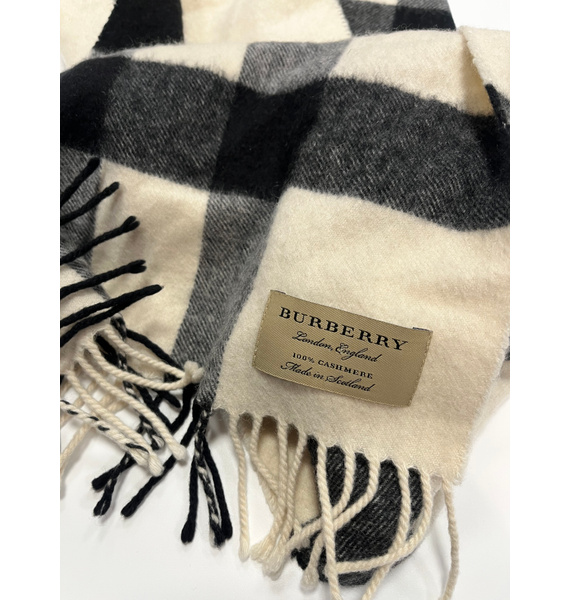 Шарф • Burberry • Белый