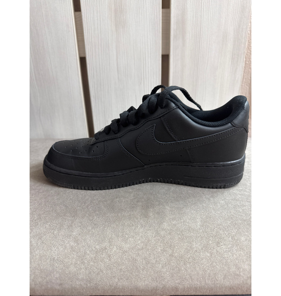 Кроссовки • Nike • Черный