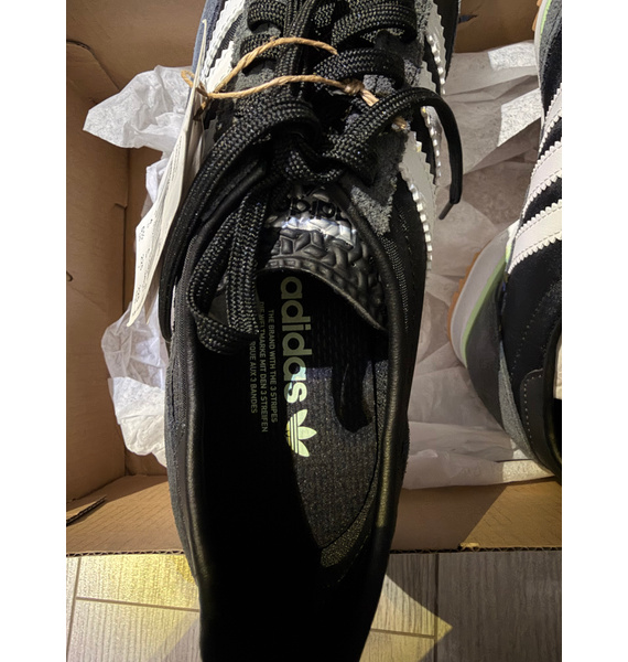 Кроссовки • adidas • Черный