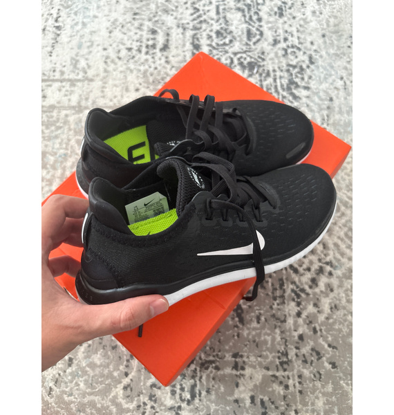 Кроссовки • Nike • Черный
