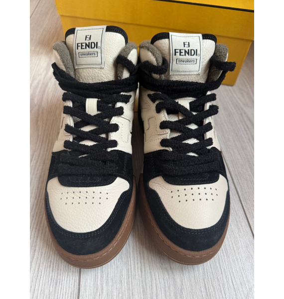 Кеды • Fendi • Другое