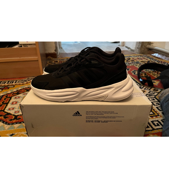 Кроссовки • adidas • Черный