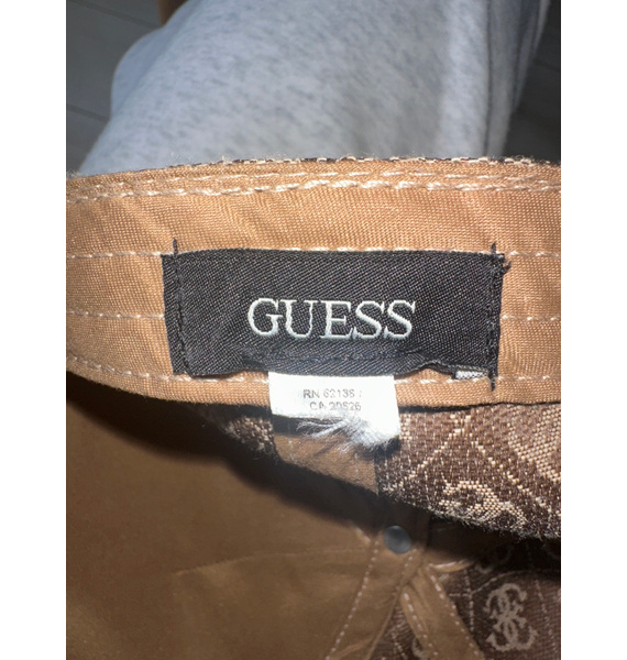 Кепка • GUESS • Коричневый