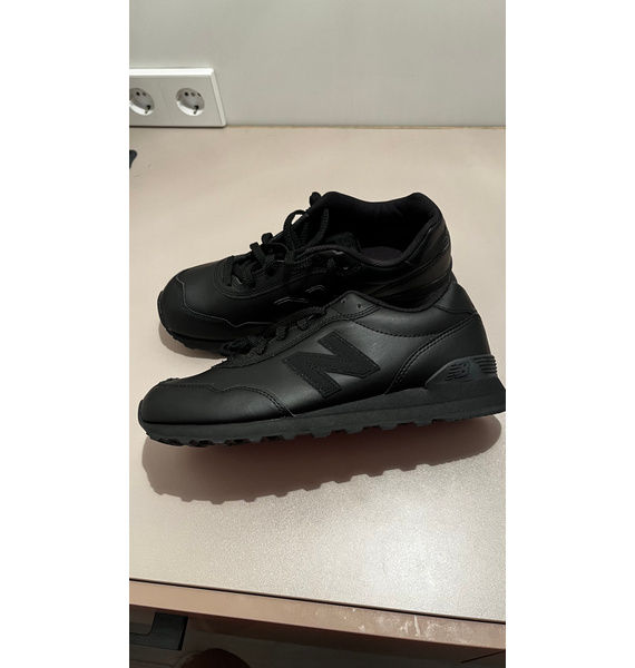 Кроссовки • New Balance • Черный