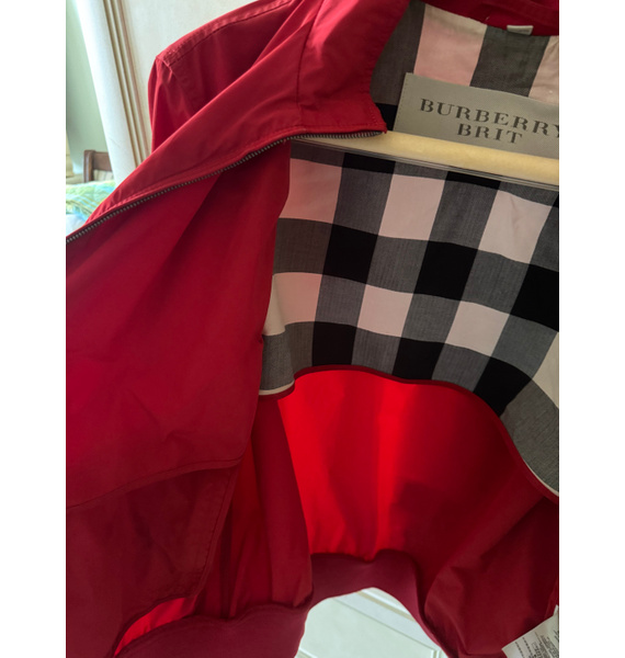 Ветровка • Burberry • Красный