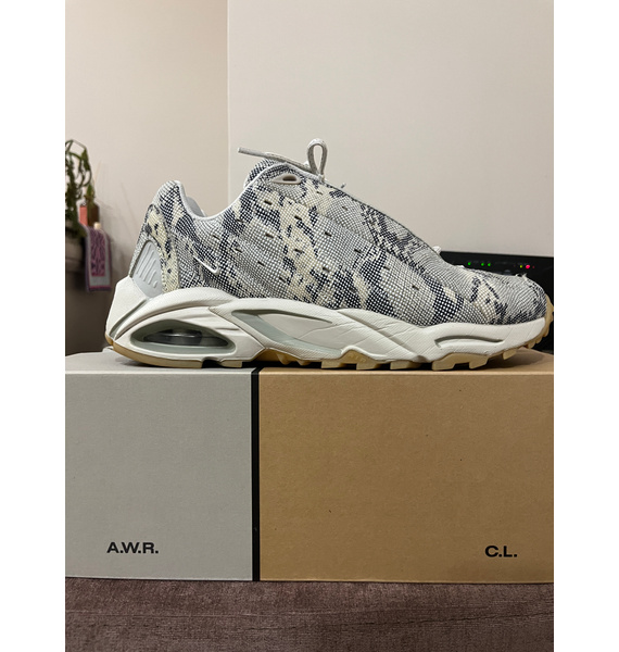 Кроссовки • Nike • Серый