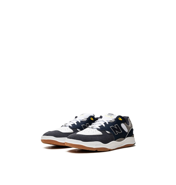 Кроссовки • New Balance • Белый