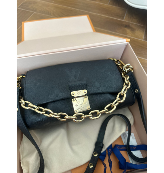 Сумка • Louis Vuitton • Черный