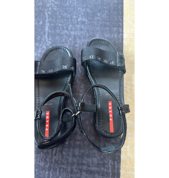 Сандалии • Prada • Черный