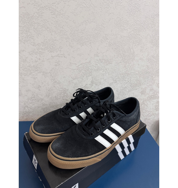 Кроссовки • adidas • Черный