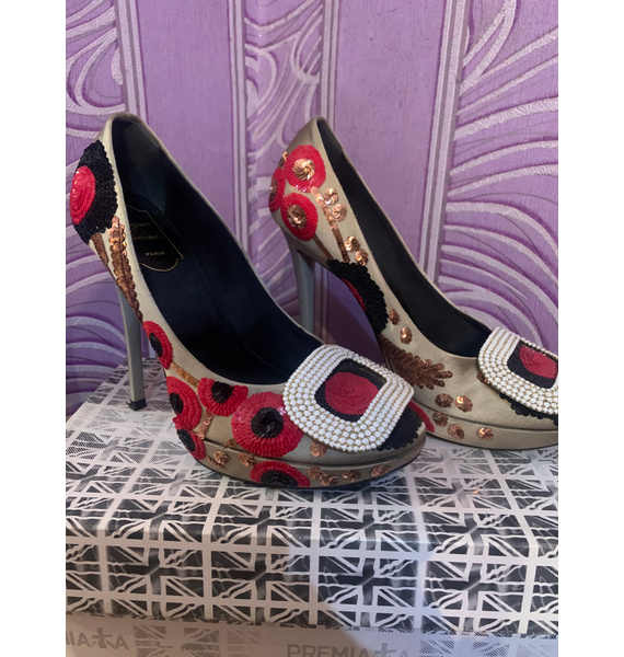 Туфли • Roger Vivier • Золотой