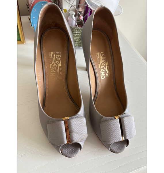 Туфли • Salvatore Ferragamo • Серый