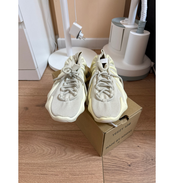 Кроссовки • Yeezy • Белый