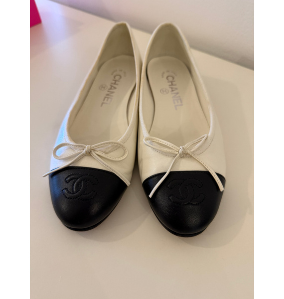 Балетки • Chanel • Белый
