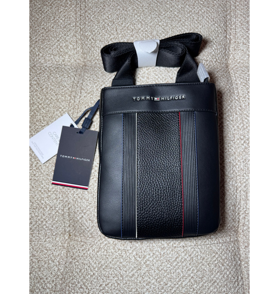 Барсетка • Tommy Hilfiger • Черный