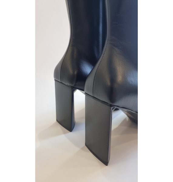Ботильоны • Balenciaga • Черный