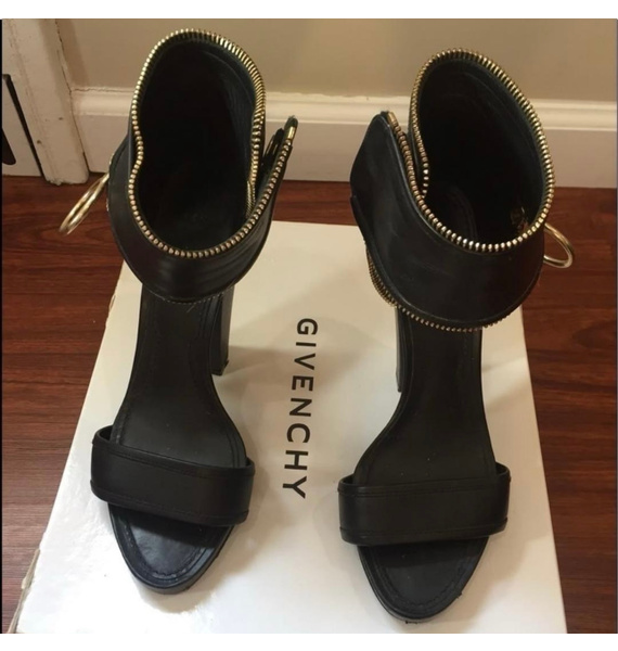 Босоножки • Givenchy • Черный