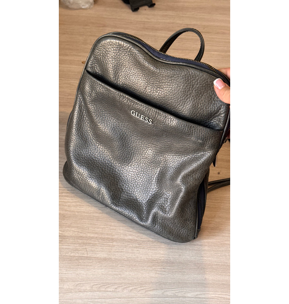 Рюкзак • GUESS • Черный