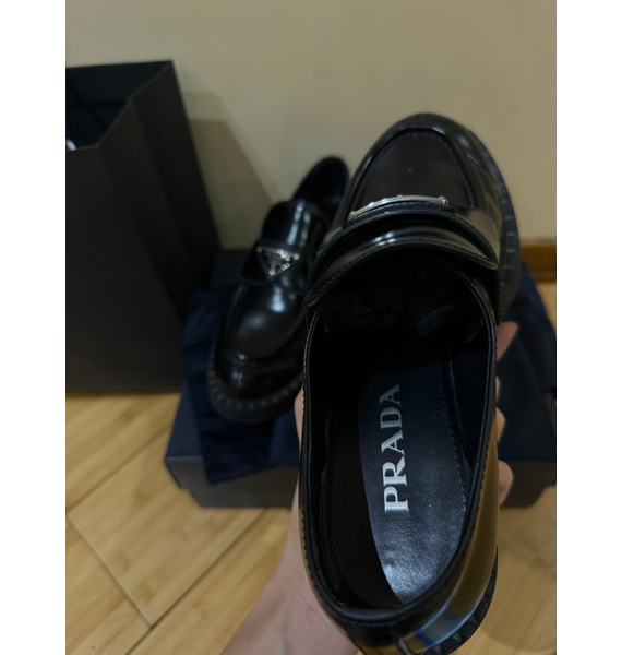 Лоферы • Prada • Черный