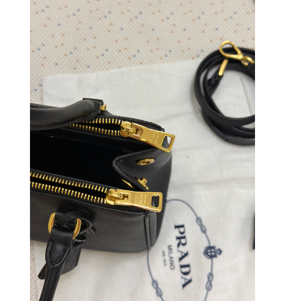Сумка • Prada • Черный