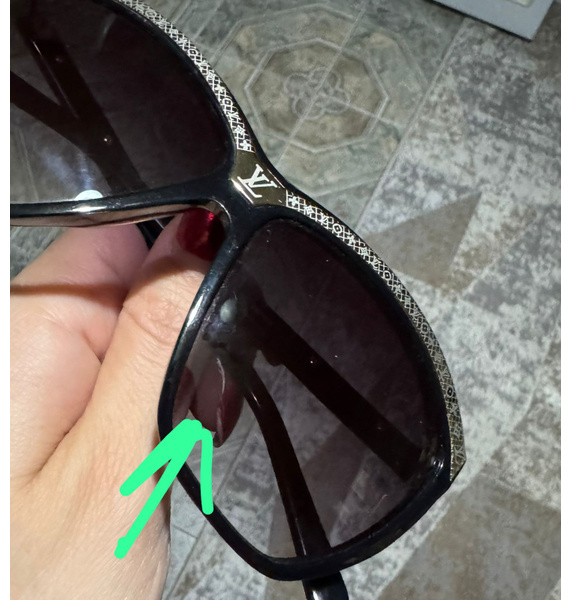 Очки • Louis Vuitton • Черный