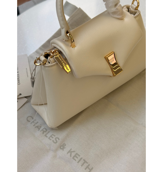 Сумка • Charles & Keith • Бежевый