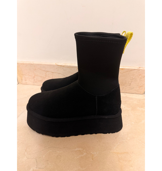 Ботинки • UGG • Черный