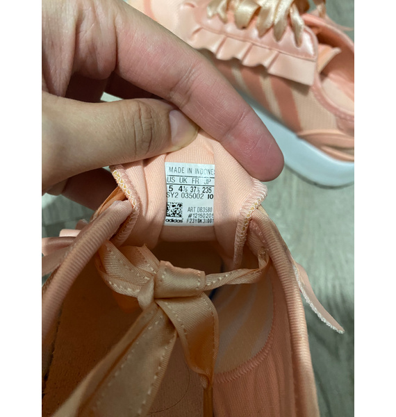 Кроссовки • adidas • Розовый