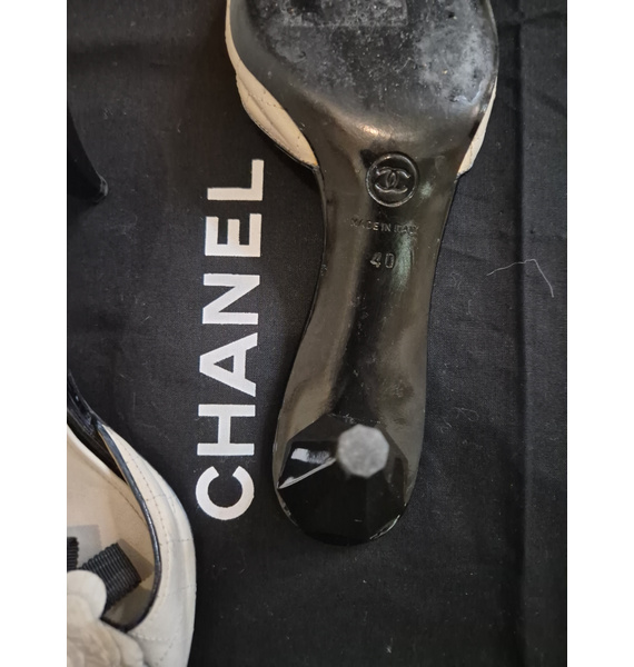 Босоножки • Chanel • Белый