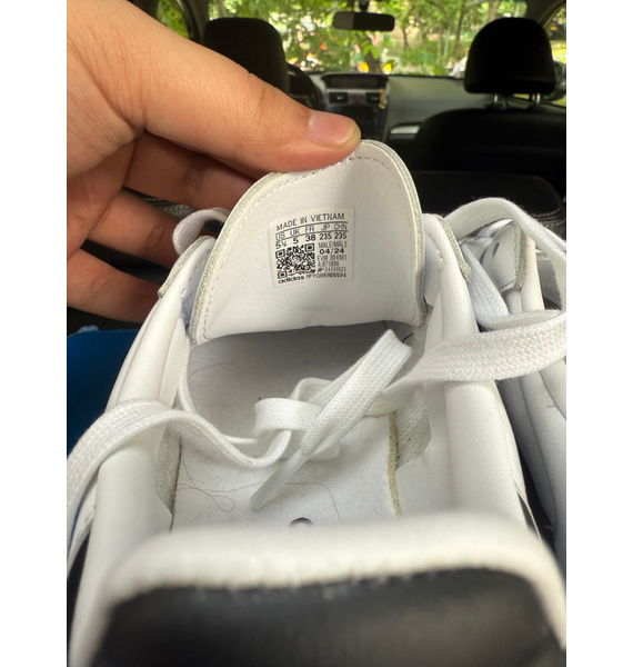 Кроссовки • adidas • Белый