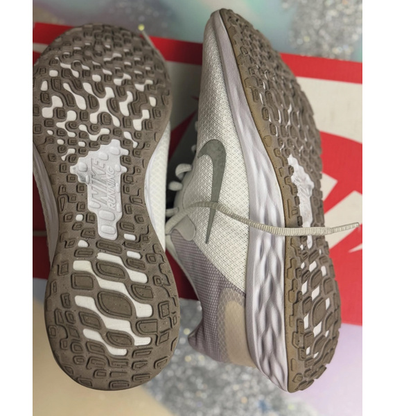 Кроссовки • Nike • Белый