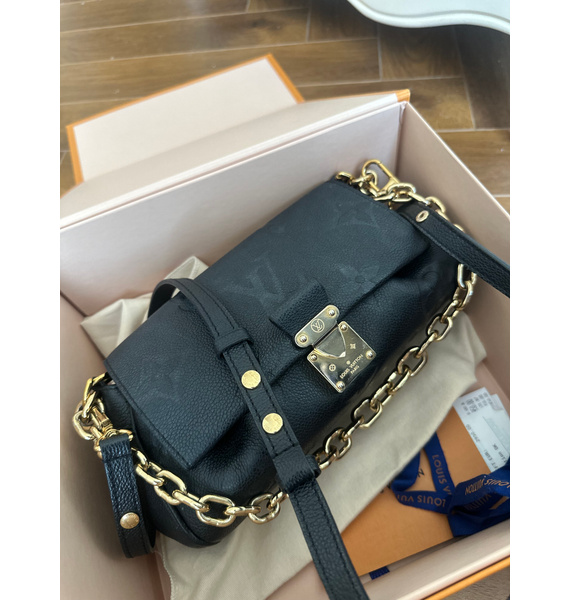 Сумка • Louis Vuitton • Черный