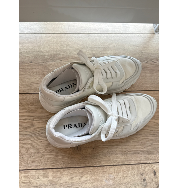Кроссовки • Prada • Белый