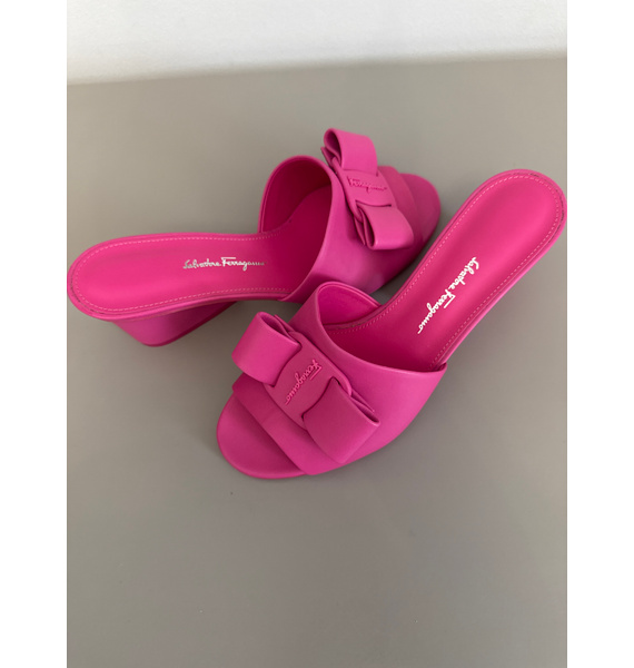 Шлепанцы • Ferragamo • Фуксия
