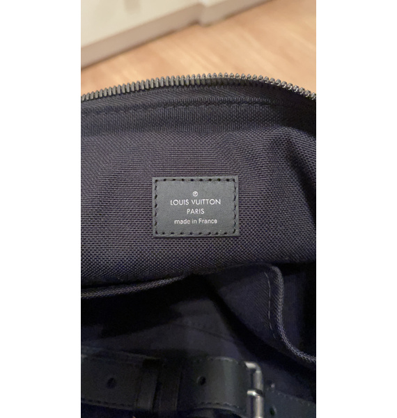 Сумка • Louis Vuitton • Черный