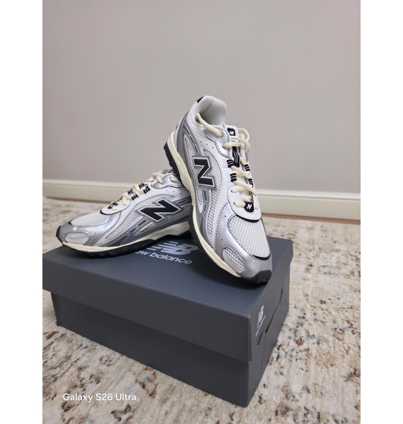 Кроссовки • New Balance • Тёмно-серый