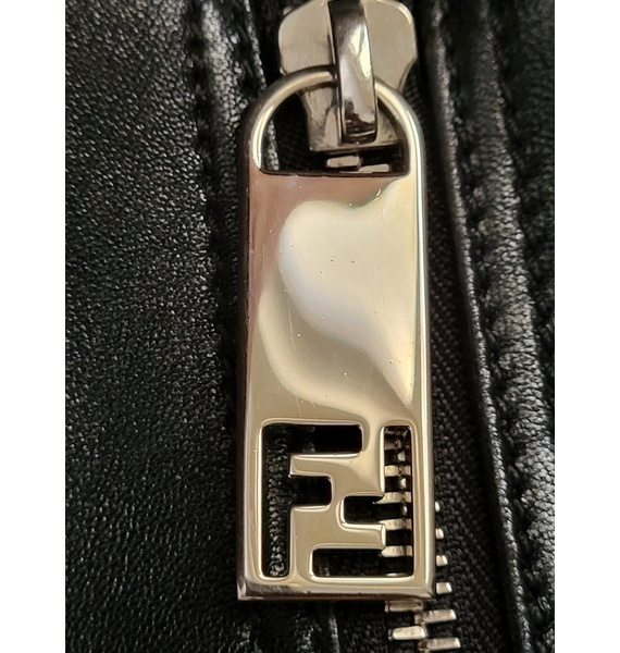 Сумка • Fendi • Черный