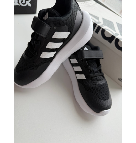 Кроссовки • adidas • Черный