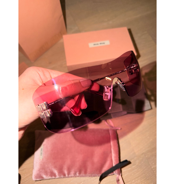 Солнцезащитные очки • Miu Miu Eyewear • Розовый