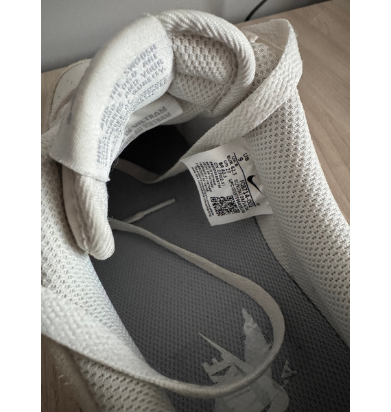 Кроссовки • Nike • Бежевый