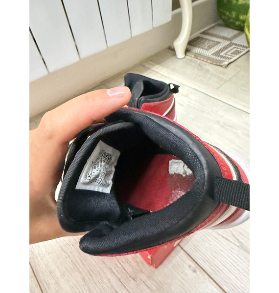 Кроссовки • Nike • Красный