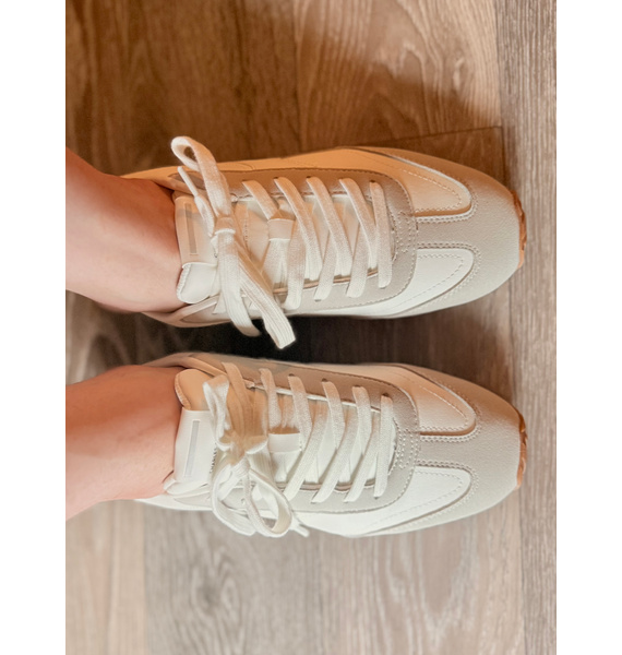 Кроссовки • Charles & Keith • Белый